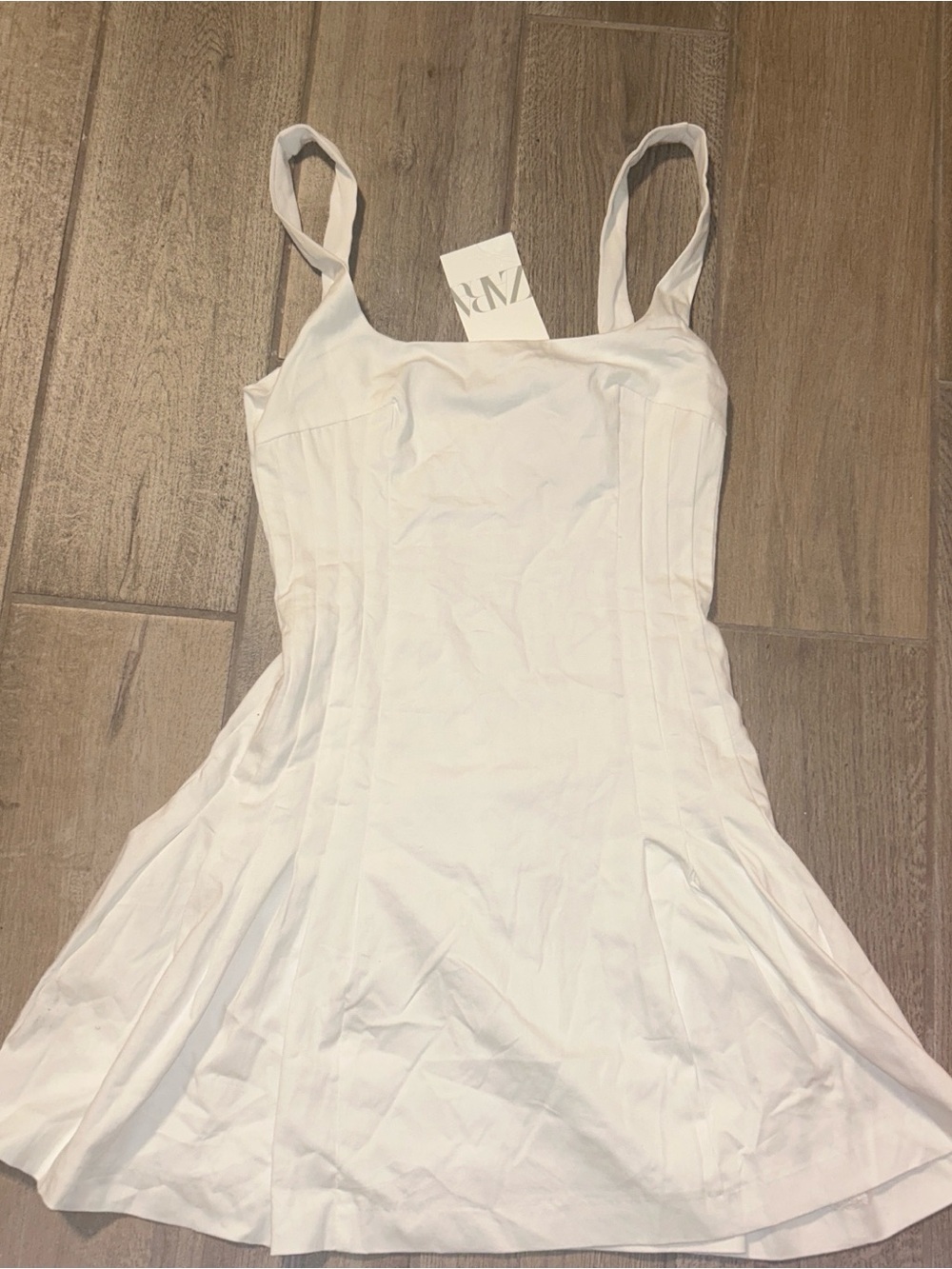 White pleated mini Dress